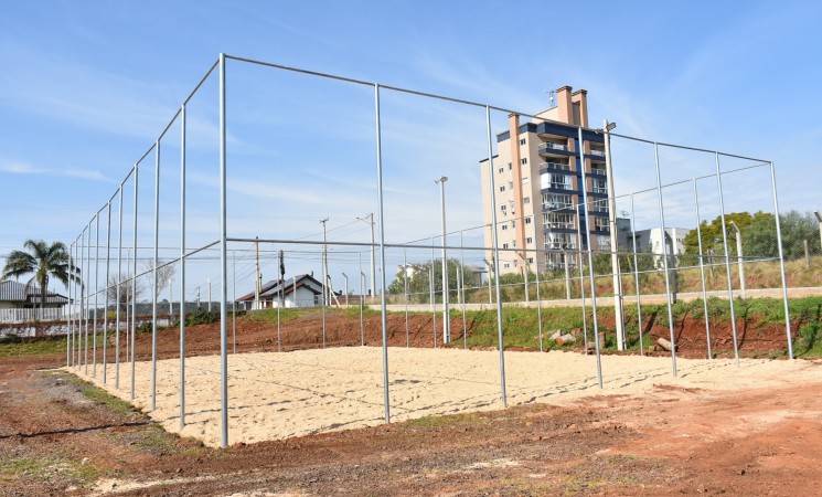 Governo de Getúlio Vargas constrói  quadra de areia poliesportiva