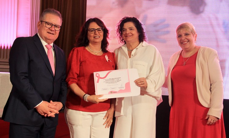 ONG Com a Vida de Novo recebe certificado do Estado pelo trabalho em prevenção e apoio às mulheres com câncer