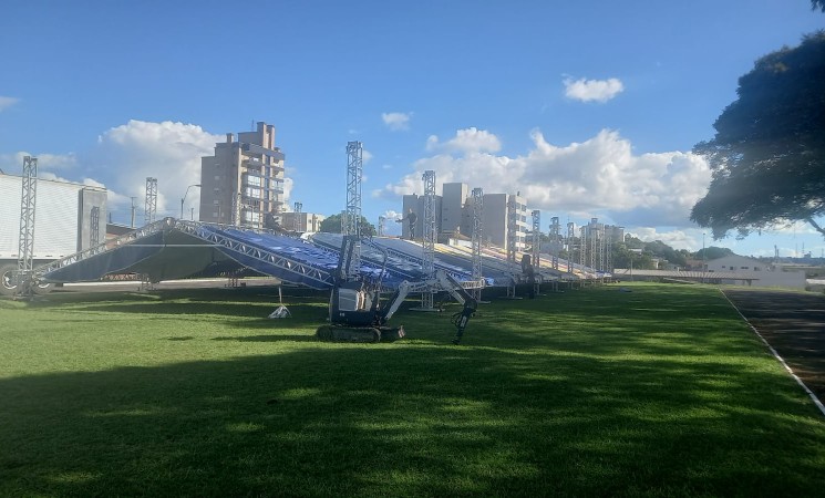 Inicia a montagem das estruturas para o 1º Encontro de Cervejeiros Artesanais do Norte Gaúcho