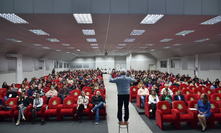 Fórum de Educação de Getúlio Vargas reuniu mais de 350 educadores