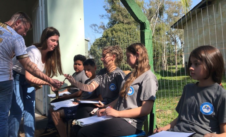 Crianças e adolescentes do CIR visitam Projeto Jardim Sensorial e Abelhas Nativas Solitárias no Instituto Federal de Sertão