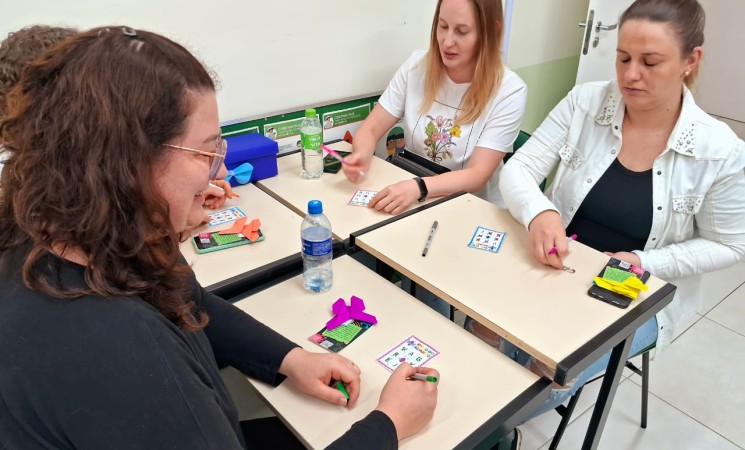 Profissionais da Rede Municipal de Ensino participam do 3º Encontro do Seminário Permanente em Educação Infantil