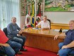 Prefeito de Getúlio Vargas visita Ipiranga do Sul e convida para o 2º Festival de Cervejas Artesanais