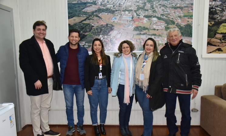 Rede Municipal de Ensino firma parceria com o Senac para ampliar oferta do Programa Escola em Tempo Integral