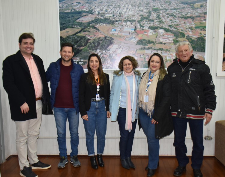 Rede Municipal de Ensino firma parceria com o Senac para ampliar oferta do Programa Escola em Tempo Integral