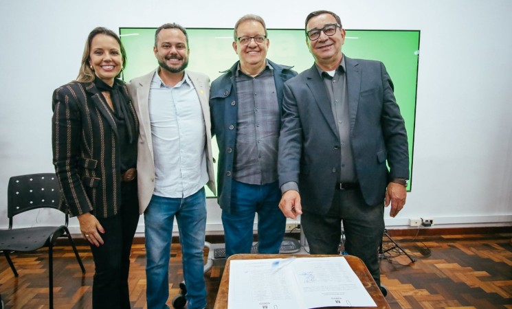 Vice-prefeito de Getúlio Vargas participa de mobilização na Famurs por soluções ao endividamento rural