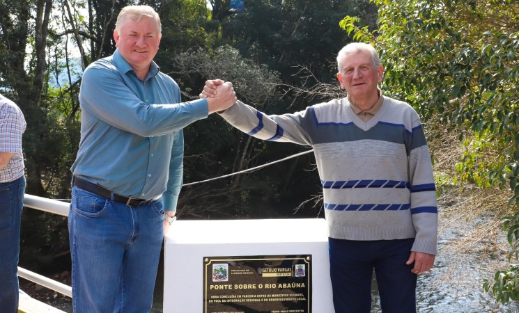 Prefeituras de Getúlio Vargas e Floriano Peixoto inauguram ponte sobre o Rio Abaúna