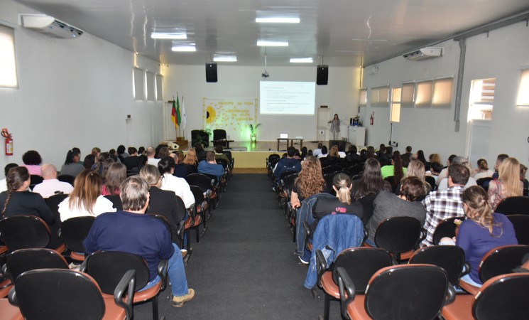 Prefeitura de Getúlio Vargas promove palestra sobre prevenção ao suicídio no Setembro Amarelo