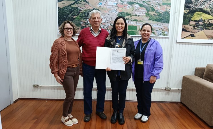 Deputada Eliana Bayer visita Getúlio Vargas e dialoga sobre demandas do município