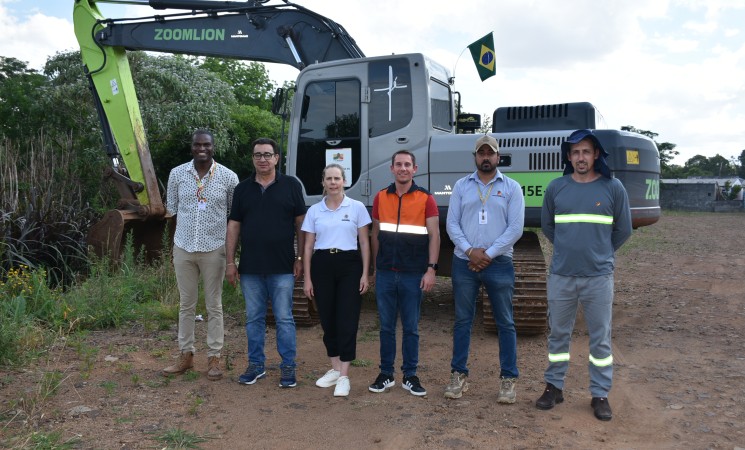 Município recebe máquina do Programa Desassorear RS e inicia etapa decisiva de prevenção a enchentes