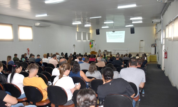 Vigilância Ambiental realiza encontro sobre animais peçonhentos no Salão de Atos da Prefeitura