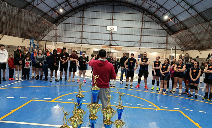 Voleibol misto encerra terceira edição com crescimento técnico e participação de seis equipes