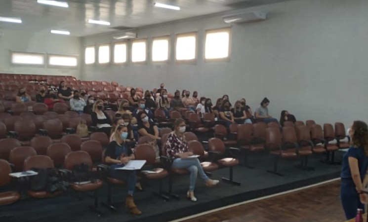 Formação para profissionais da educação da Rede Municipal de Ensino de Getúlio Vargas