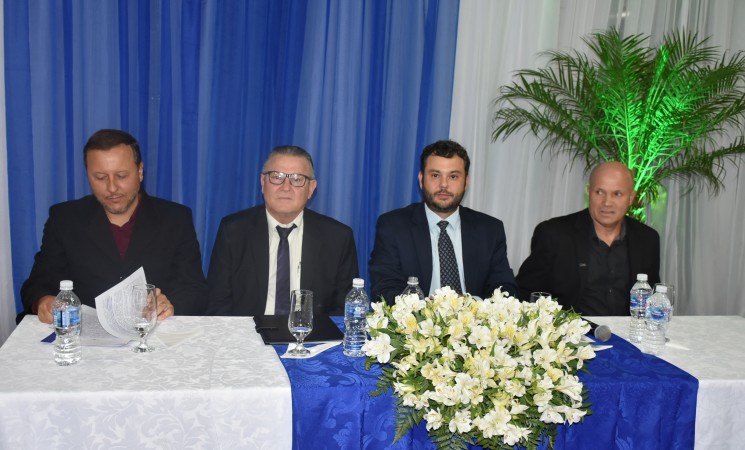 Prefeitura de Getúlio Vargas e Câmara de Vereadores entregam Troféu Destaque Econômico 2022 – ano base 2021