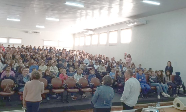 Geração Consciente: Ações de Saúde e Educação para a Transformação dos Jovens