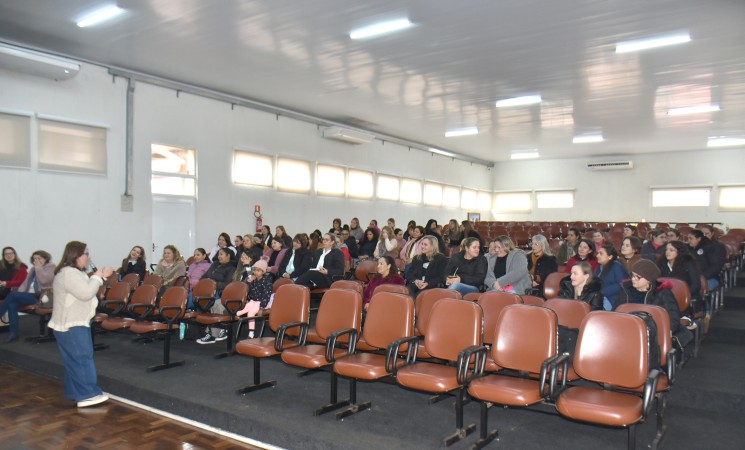 Educação Infantil em Foco: Seminário Permanente reforça importância do brincar e da formação sensível